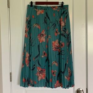 Floral Pleated Skirt